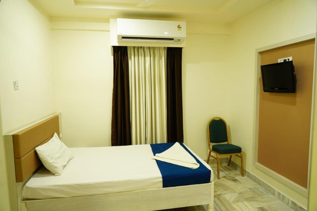 Hotel Swagath Grand Miryalaguda Miriālgūda Kültér fotó